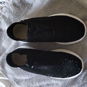 Guess Women's Knit Logo Black White Sneakers